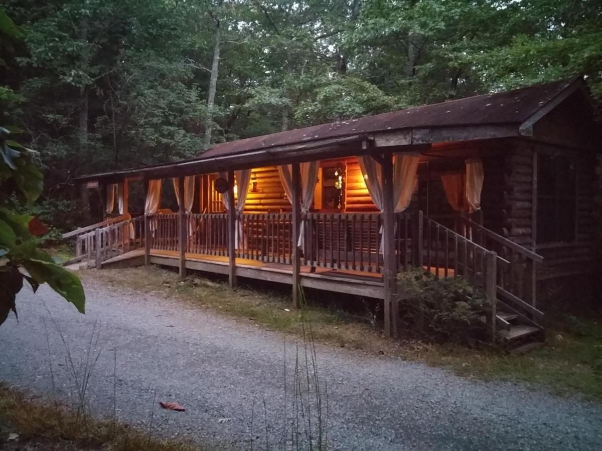 Fiddlers Roost B&B Cabins Galax Buitenkant foto